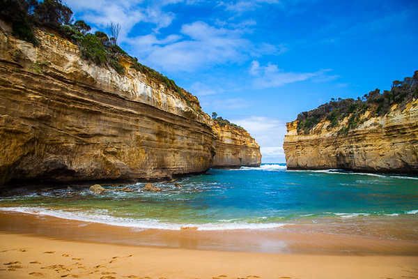 Best Australia Tour Package: Wildlife, Beaches, and Urban Adventures